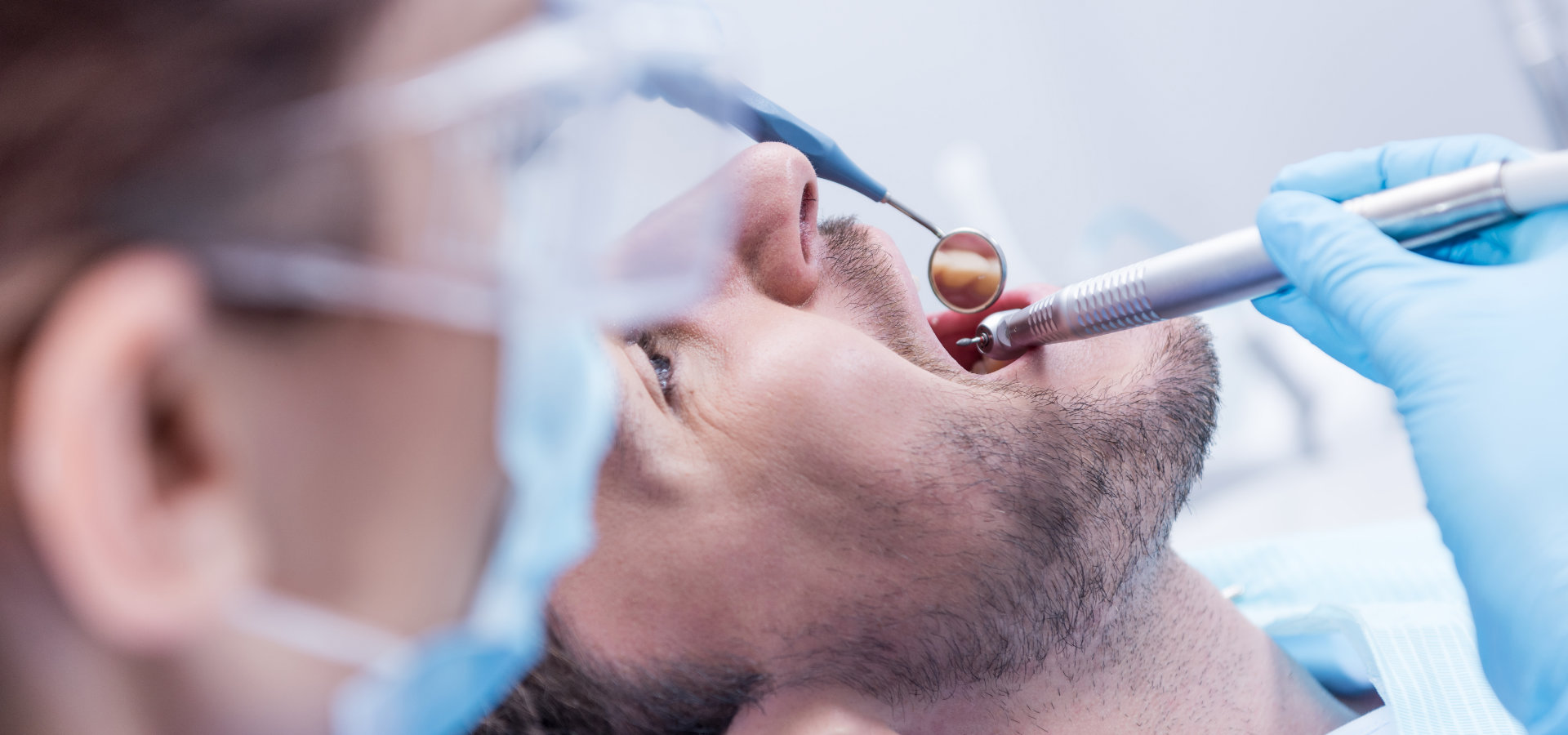 HomeBleaching Die individuelle Schiene vom Zahnarzt